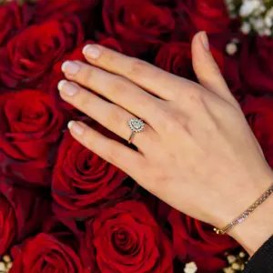 25 Adet Kırmızı Gül Buketi - Ay Flowers