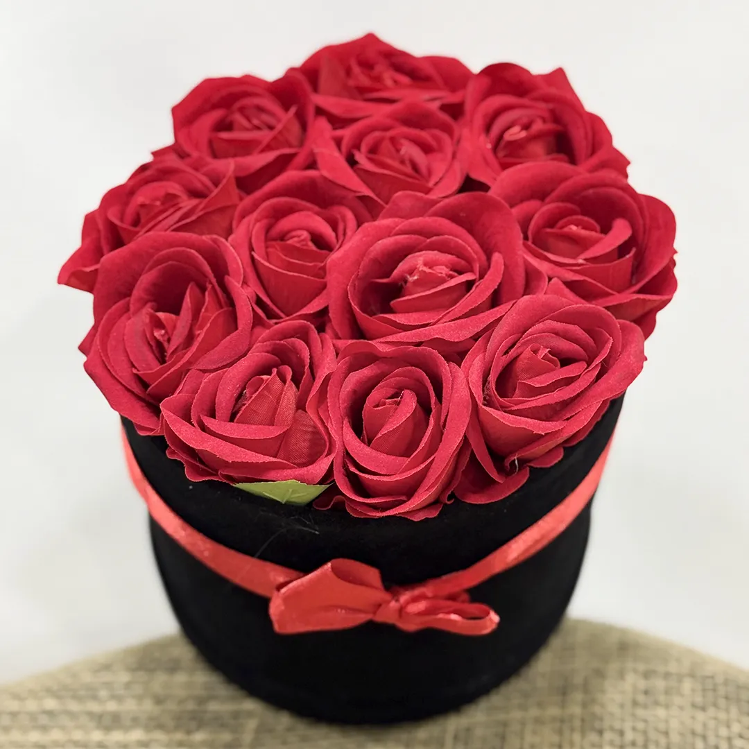 Yapay Kırmızı Gül Kutu - Ay Flowers